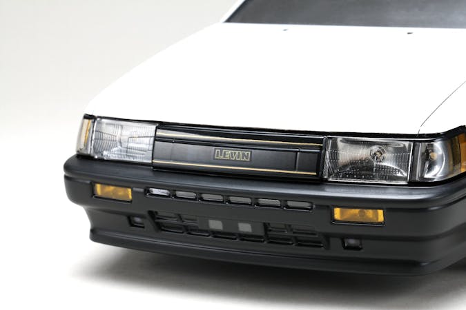#SD-AE86L2B - TOYOTA Corolla Levin (AE86) 2-Door Body Set
Yokomo